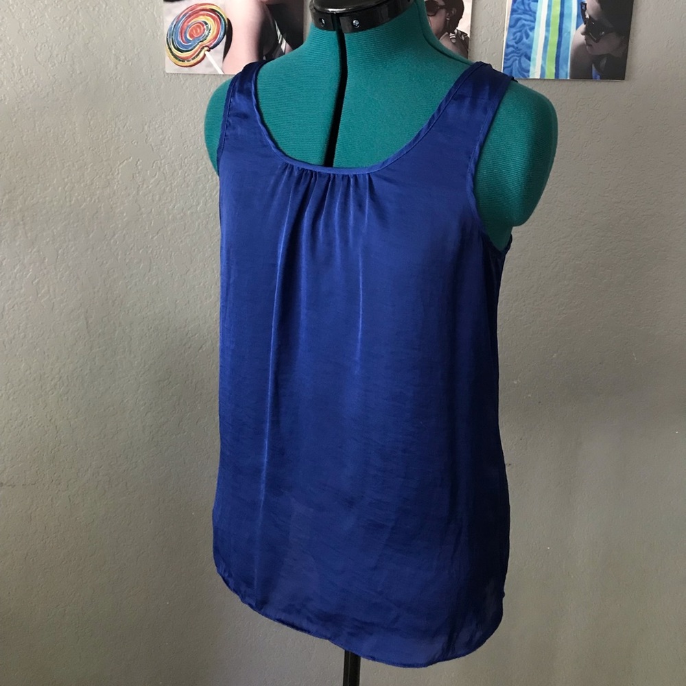 Willi Smith Sleeveless, silky blue top, cross back, open back